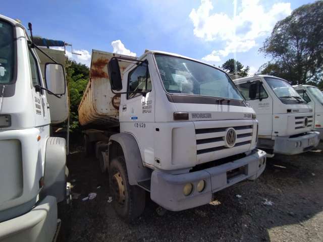 CAMINHÃO BASCULANTE, VW/26220-EURO 3, ANO 2010