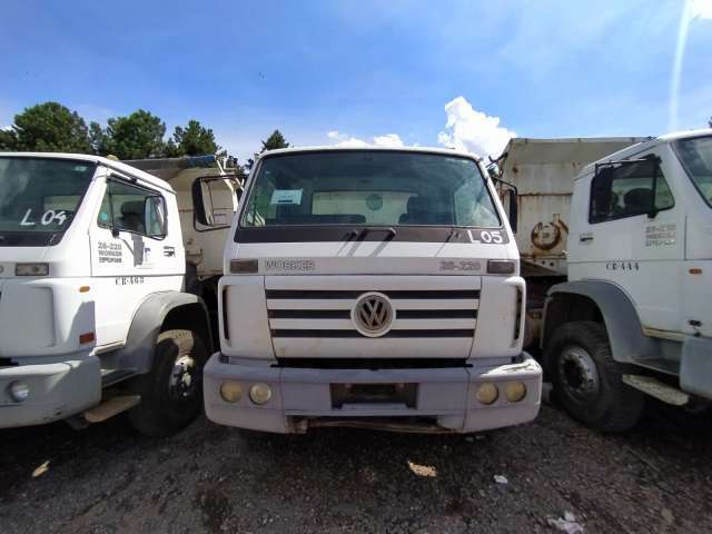 CAMINHÃO BASCULANTE, VW/26220-EURO 3, ANO 2010