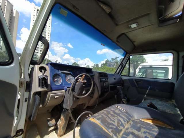 CAMINHÃO BASCULANTE, VW/26220-EURO 3, ANO 2010