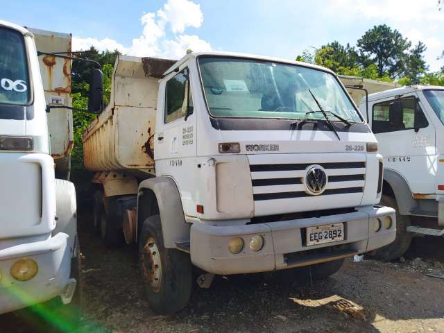CAMINHÃO BASCULANTE, VW/26220-EURO 3, ANO 2008