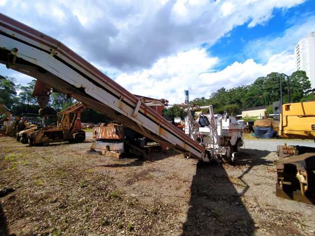 FREZADORA DE ASFALTO, WIRTGEN/1000 C, ANO 1990