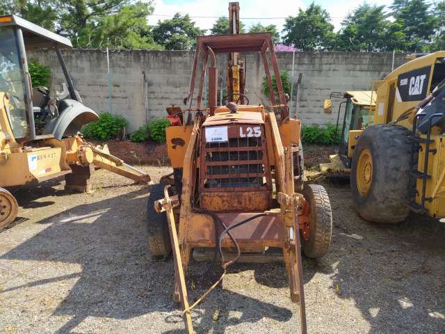 RETROESCAVADEIRA, CASE/580H, ANO 1985