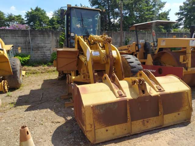 PÁ CARREGADEIRA DE PNEUS, CAT/938 G, ANO 1999