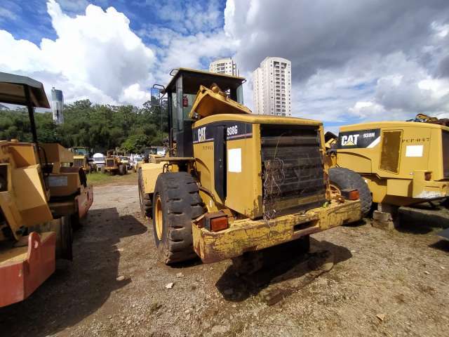 PÁ CARREGADEIRA DE PNEUS, CAT/938 G, ANO 1999