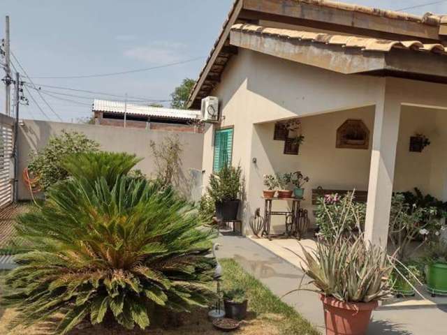Casa c/ 3 dorms e 450m² AT em Barra do Garça/MT