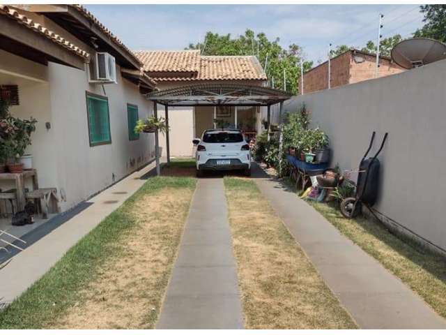 Casa c/ 3 dorms e 450m² AT em Barra do Garça/MT