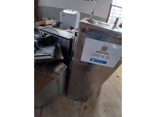 SUCATAS DIVERSAS(TVs,BEBEDOUROS, GABINETES, TANQUE, MOTORES ETC.)