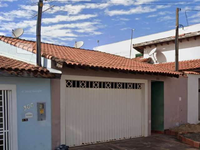 Casa c/ 200m²AT e 32,35m² AC em Franca/SP