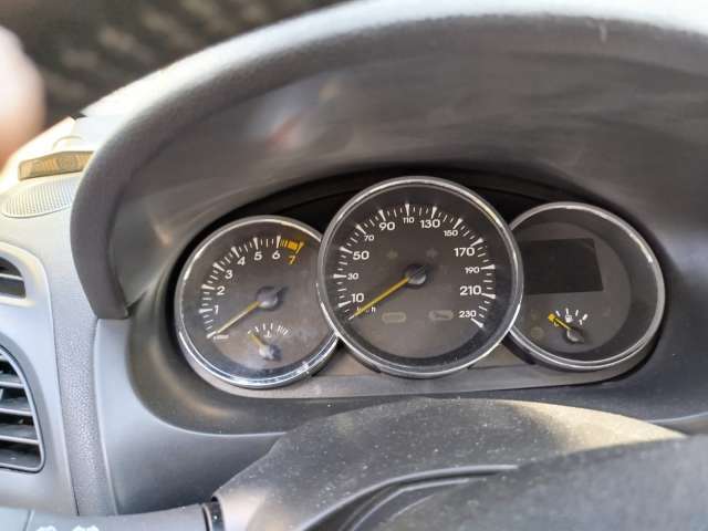 Renault/FLUENCE Sed. Dynamique 2.0 16V FLEX Mec - 2013/2014