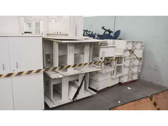 Diversos itens como: ventiladores, cadeiras, fogões industriais, etc.
