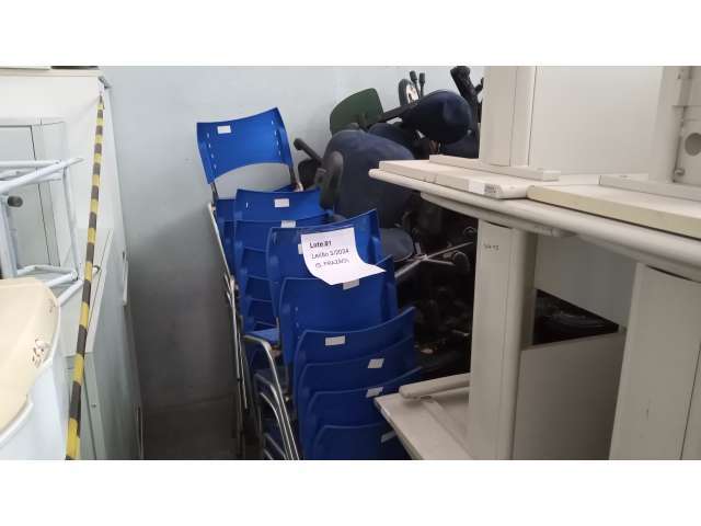 Diversos itens como: ventiladores, cadeiras, fogões industriais, etc.