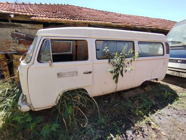 SUCATA DE VW/KOMBI, 2000