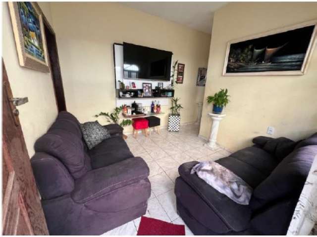 UMA CASA C/ 68,95M² AC, C/149,00M² AT EM MONGAGUÁ/SP
