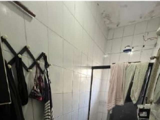 UMA CASA C/ 68,95M² AC, C/149,00M² AT EM MONGAGUÁ/SP