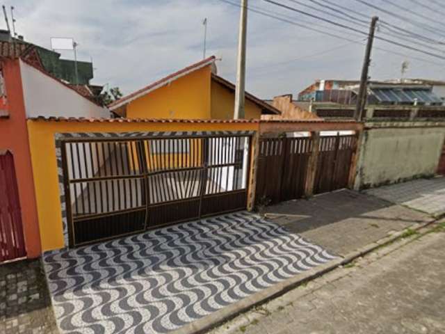UMA CASA C/ 68,95M² AC, C/149,00M² AT EM MONGAGUÁ/SP
