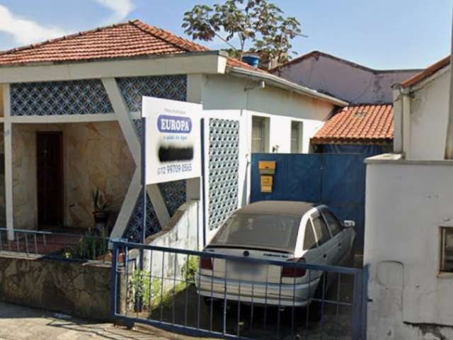 Casa res. e ponto coml. c/ 267m²AT em Guaratinguetá/SP
