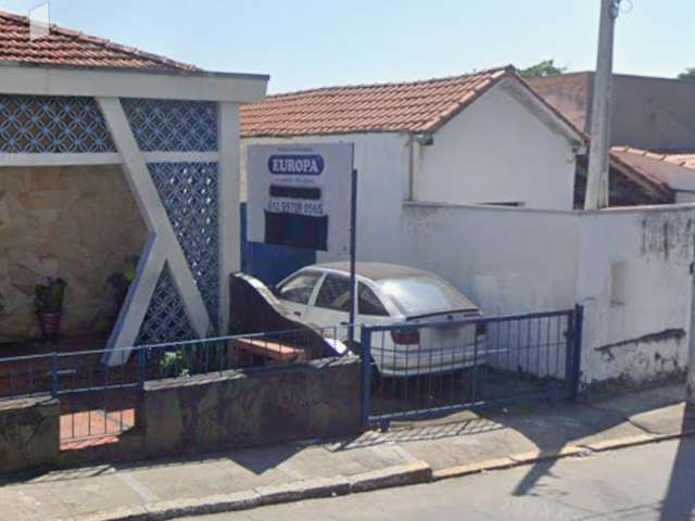 Casa res. e ponto coml. c/ 267m²AT em Guaratinguetá/SP