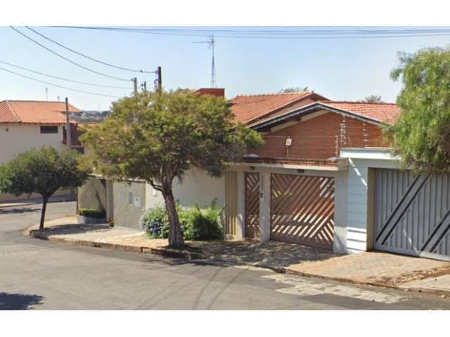 Casa c/ 119,92m² AC e 277,30m² AT em Limeira/SP