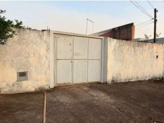 Casa c/ 43,41m² AC e 250m² AT em Mogi Guaçu/SP