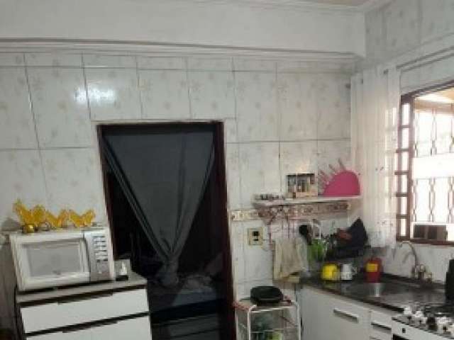 Casa c/ 43,41m² AC e 250m² AT em Mogi Guaçu/SP
