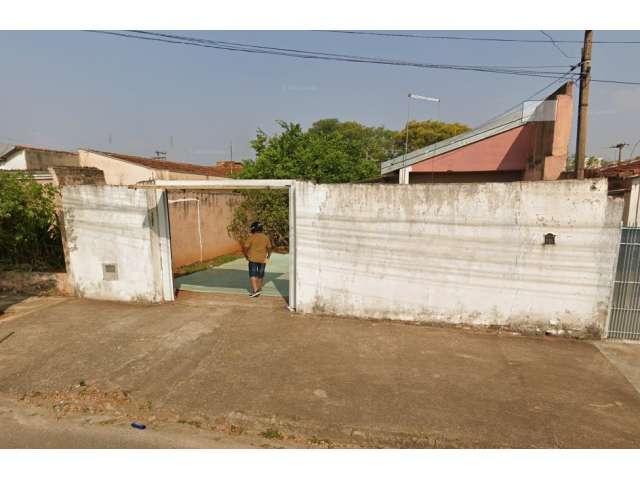Casa c/ 43,41m² AC e 250m² AT em Mogi Guaçu/SP