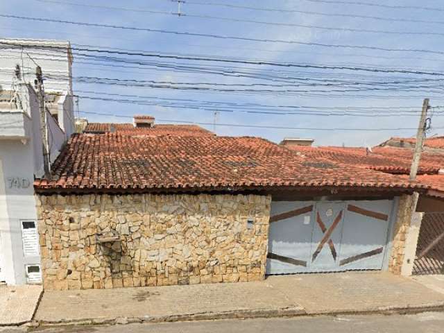 Casa c/ 260m² AT e 108,73m² AC e Sobrado c/ 600m² AT e 720m² AC em Atibaia/SP