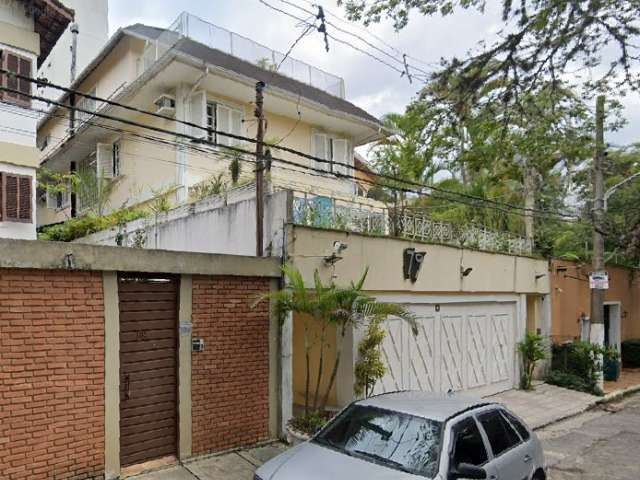 Sobrado c/ 262m² AC e 473m² AT em Morumbi, São Paulo/SP