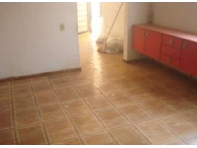 IMÓVEL COM 300M² AT EM ARAÇATUBA/SP