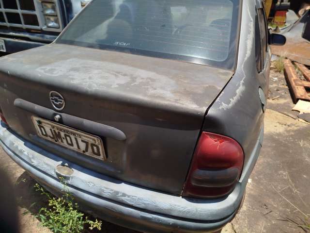 GM/CORSA CLASSIC 2004/2004 (AUTOMÓVEL)