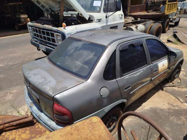 GM/CORSA CLASSIC 2004/2004 (AUTOMÓVEL)