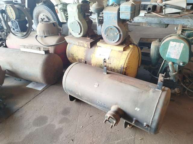 5 COMPRESSORES DE AR DIVERSAS CAPACIDADES