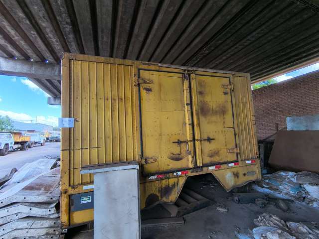 CONTAINER