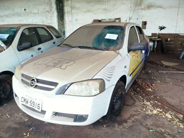 GM/ASTRA SEDAN 2003/2004 (AUTOMÓVEL)