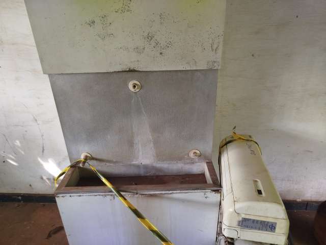 APARELHO DE AR CONDICIONADO E CENTRAL DE AGUA GELADA