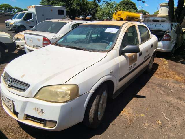 GM/ASTRA SEDAN 2003/2004 (AUTOMÓVEL)