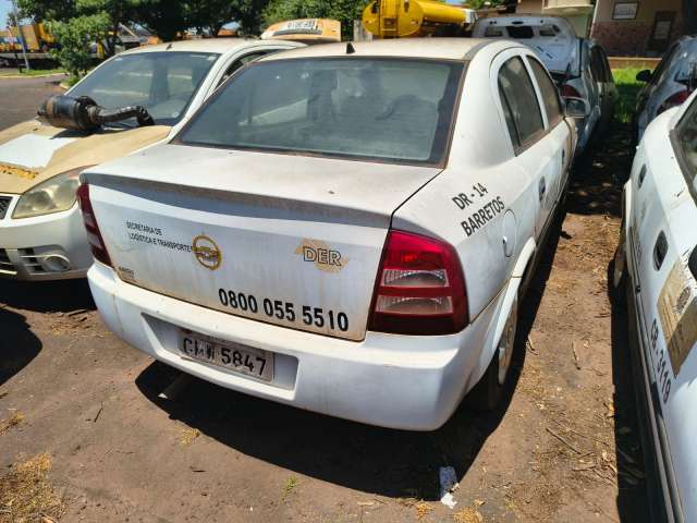 GM/ASTRA SEDAN 2003/2004 (AUTOMÓVEL)