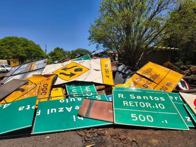 SUCATA DE PLACAS DE TRANSITO, GIROFLEX, DEFESA DE FERRO