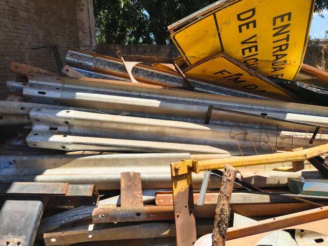 SUCATA DE PLACAS DE TRANSITO, GIROFLEX, DEFESA DE FERRO