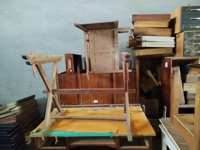 ARMARIOS, CADEIRAS, SOFAS, PRATELEIRAS, ETC