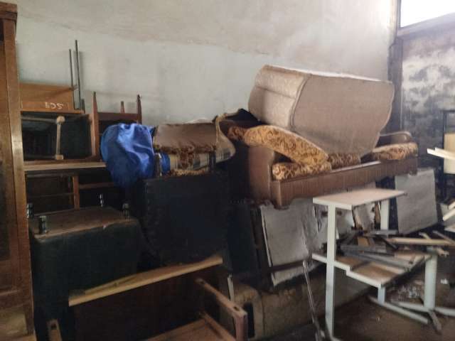 ARMARIOS, CADEIRAS, SOFAS, PRATELEIRAS, ETC