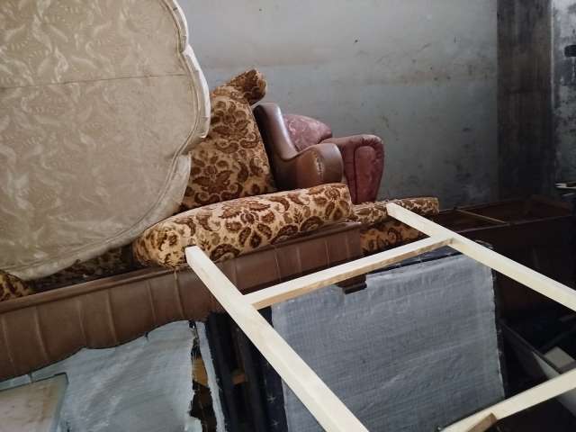 ARMARIOS, CADEIRAS, SOFAS, PRATELEIRAS, ETC