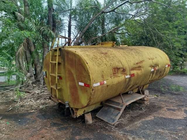 TANQUE P/ IRRIGAÇÃO SEM MARCA/10000L 1974
