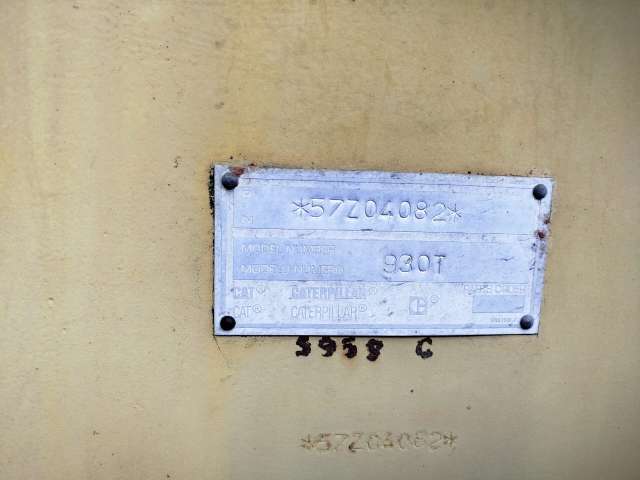PÁ CARREGADEIRA CATERPILLAR/930-T 1992