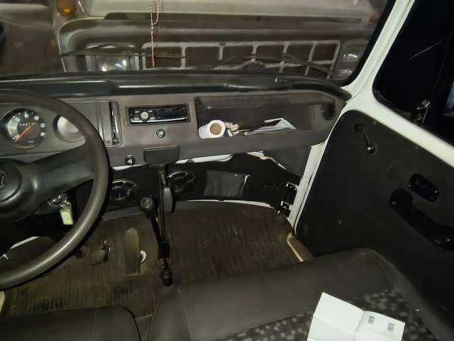 VW/KOMBI 2005/2006 (MISTO CAMIONETA)