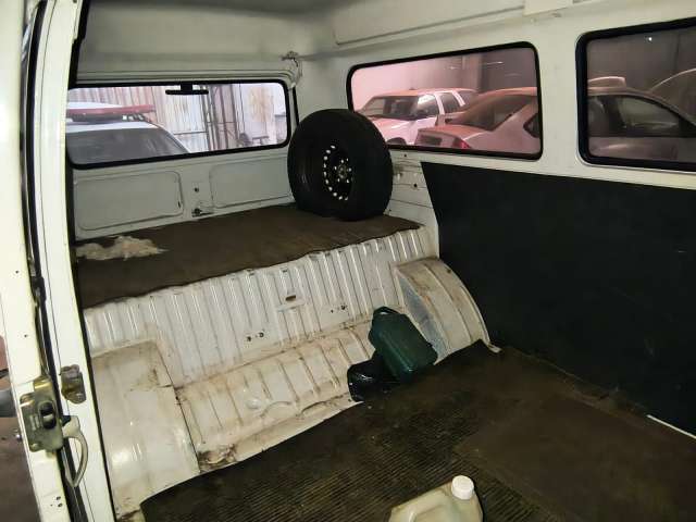 VW/KOMBI 2005/2006 (MISTO CAMIONETA)