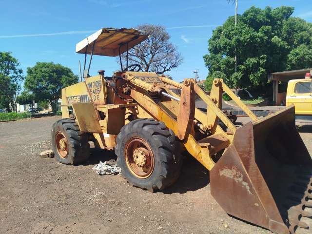 PÁ CARREGADEIRA CASE/W20B 1984