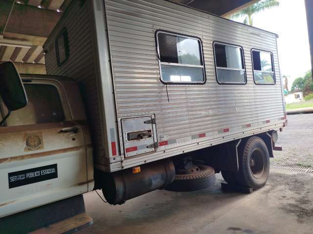 FORD/F11000 1991/1991 (VEICULO ESPECIAL - CAMINHÃO)