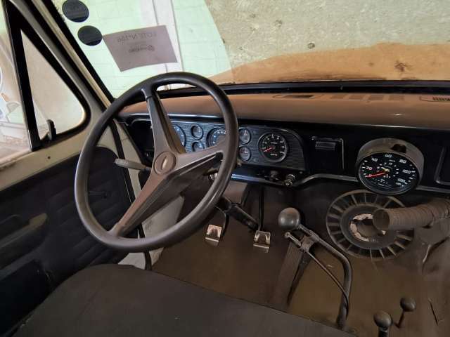 FORD/F11000 1992/1992 (VEICULO ESPECIAL - CAMINHÃO)