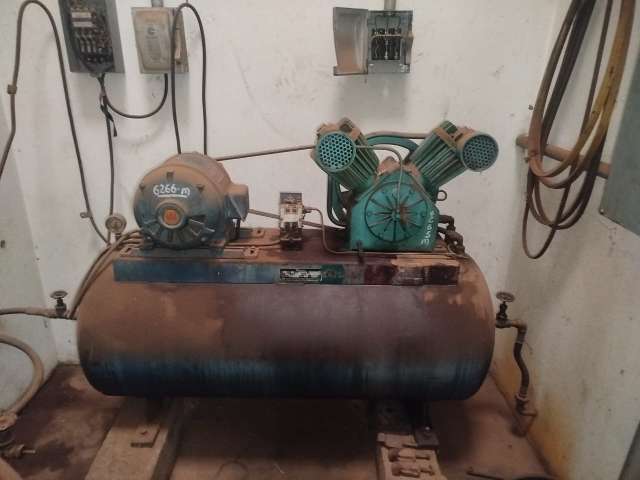 COMPRESSOR DE AR
